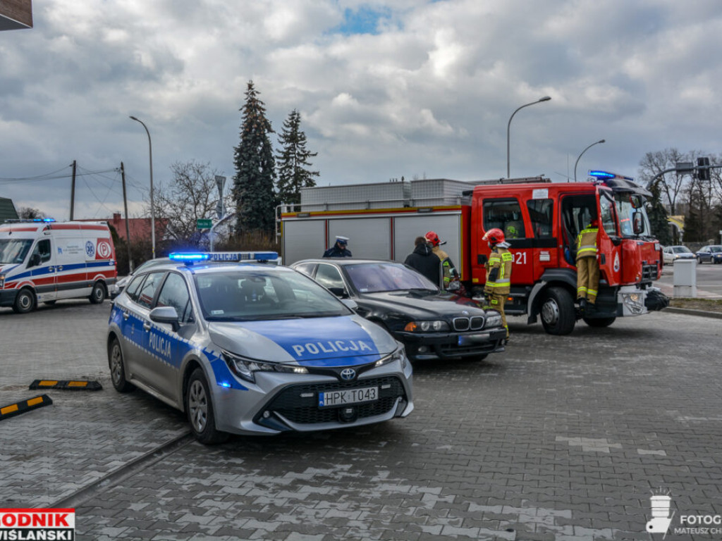 Potrącenie pieszego w Tarnobrzegu, przy skrzyżowaniu Mickiewicza z Sikorskiego [zdjęcia]