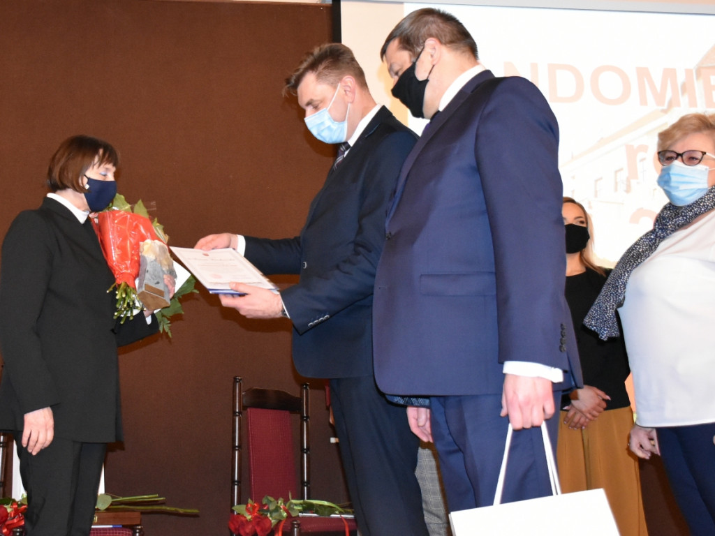 Danuta Paszkowska z tytułem Sandomierzanina Roku 2020 [zdjęcia][wideo]