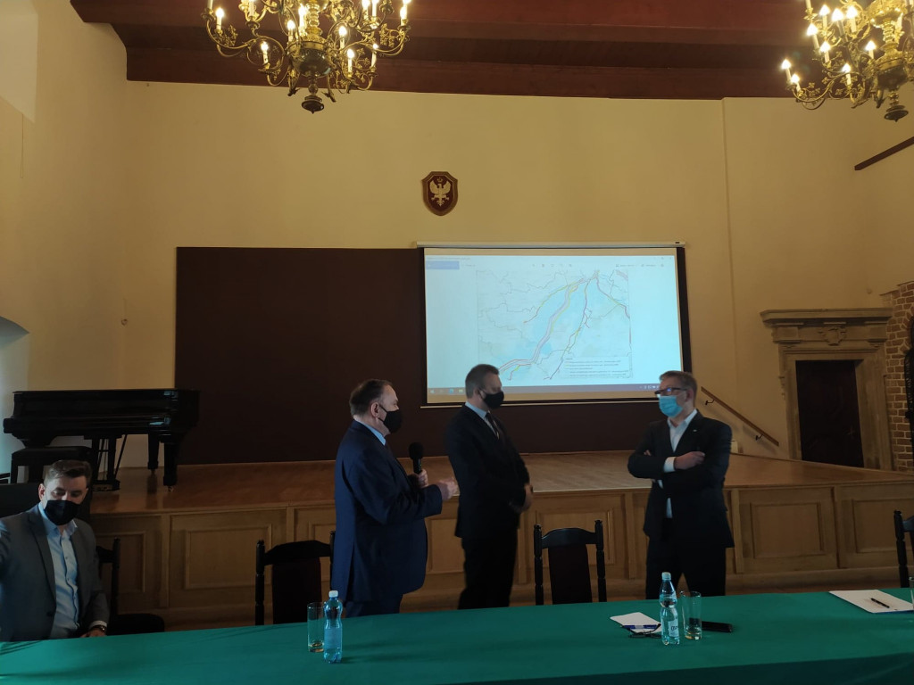 Mapy zablokują rozwój sześciu gmin i prawobrzeżnego Sandomierza? - To katastrofa - mówią samorządowcy