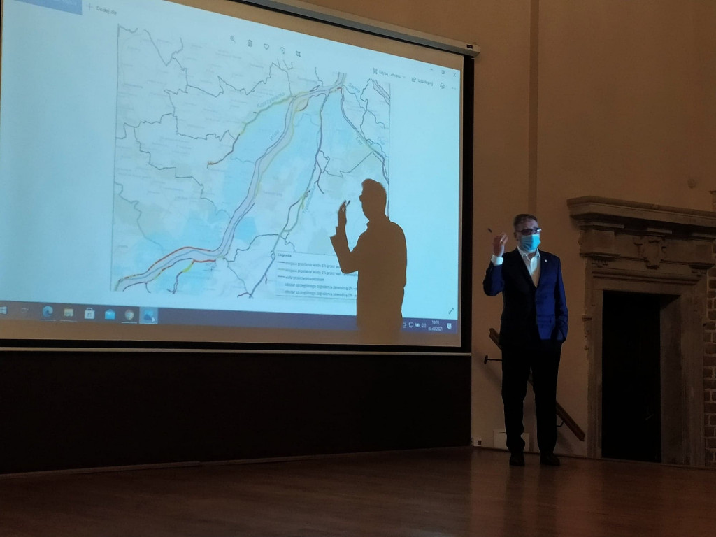 Mapy zablokują rozwój sześciu gmin i prawobrzeżnego Sandomierza? - To katastrofa - mówią samorządowcy