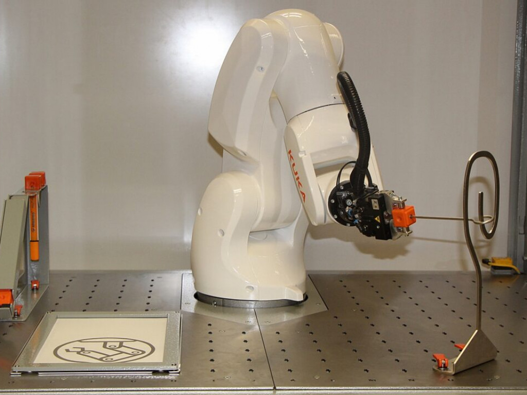 Roboty w Stalowej Woli robią robotę! Inteligentne maszyny dla studentów i nie tylko