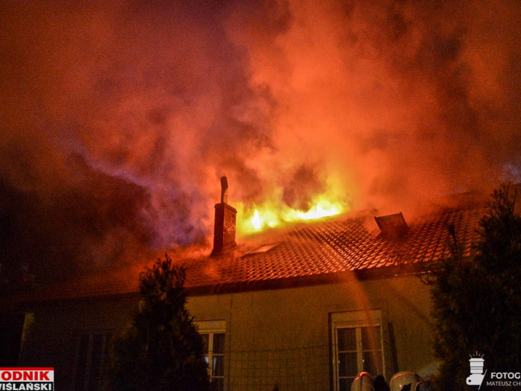 Gorzyce. Nocny pożar domu jednorodzinnego [zdjęcia][wideo]