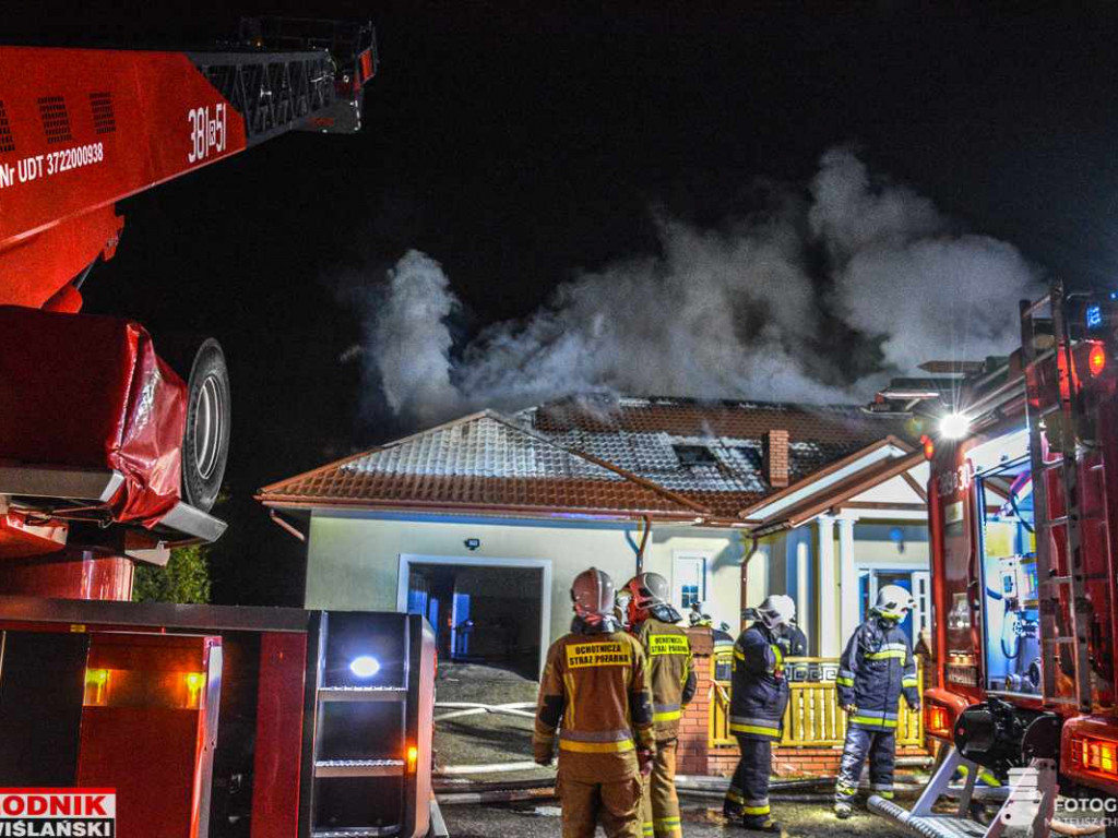 Gorzyce. Nocny pożar domu jednorodzinnego [zdjęcia][wideo]