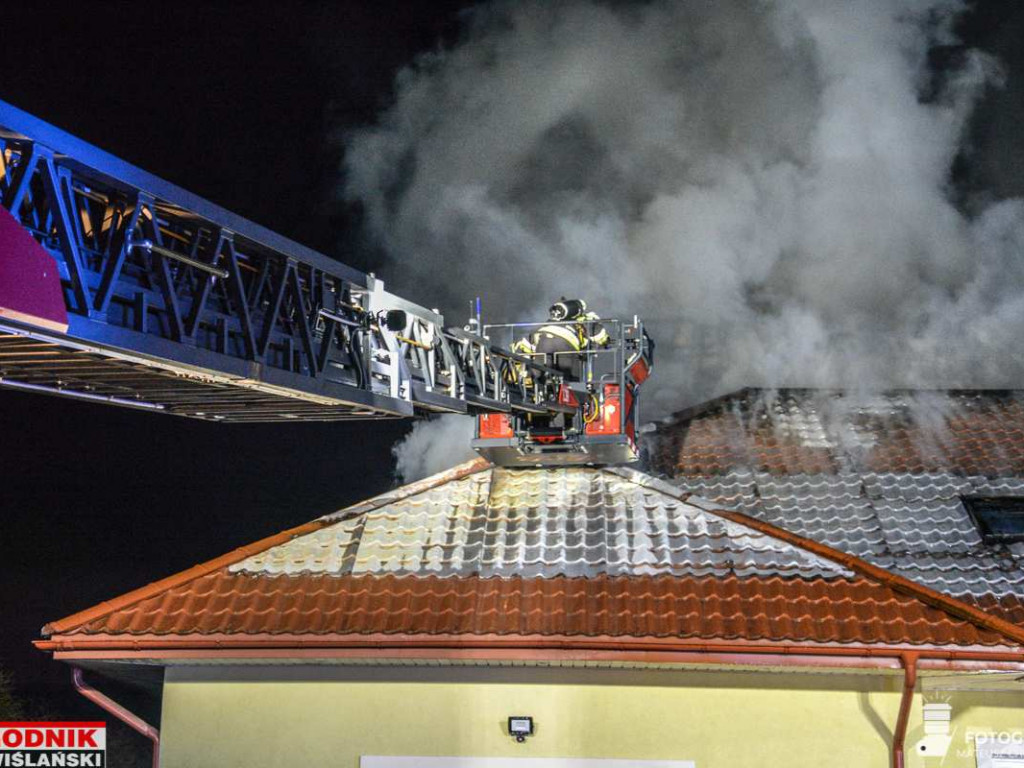 Gorzyce. Nocny pożar domu jednorodzinnego [zdjęcia][wideo]