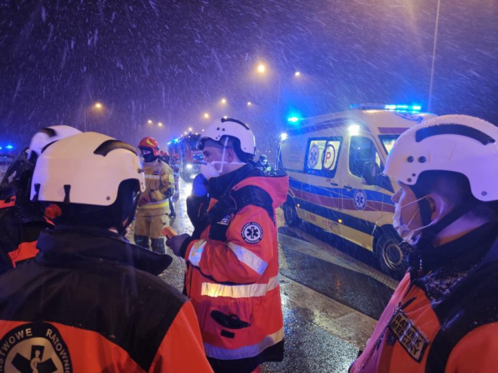 Podkarpacie. Tragedia na autostradzie A4, autokar wpadł do rowu