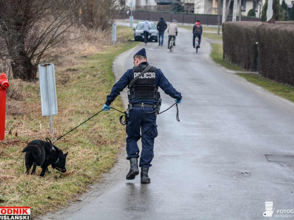 Zderzenie samochodu z szynobusem w Tarnobrzegu. Trwają poszukiwania kierowcy [zdjęcia]