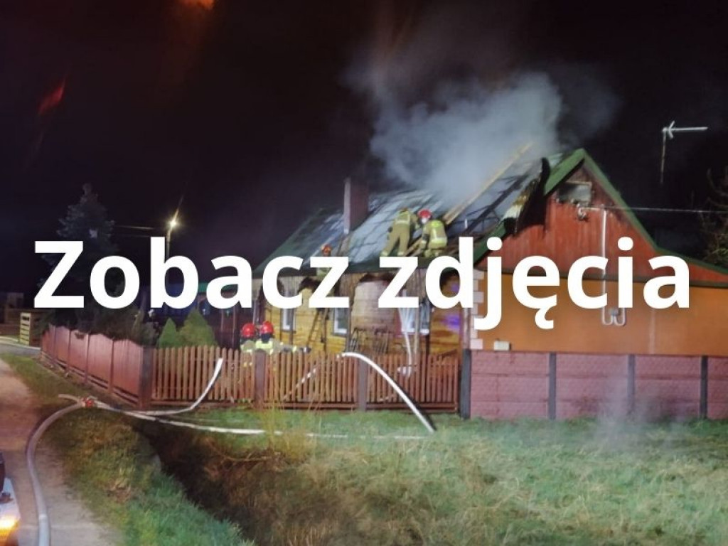 Sześć zastępów straży walczyło z pożarem domu w Okrągłej pod Połańcem [zdjęcia]