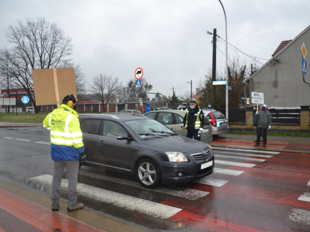 Tarnobrzeg. Blokowali drogę, bo chcą ekranów przy budowanej obwodnicy [zdjęcia][wideo]