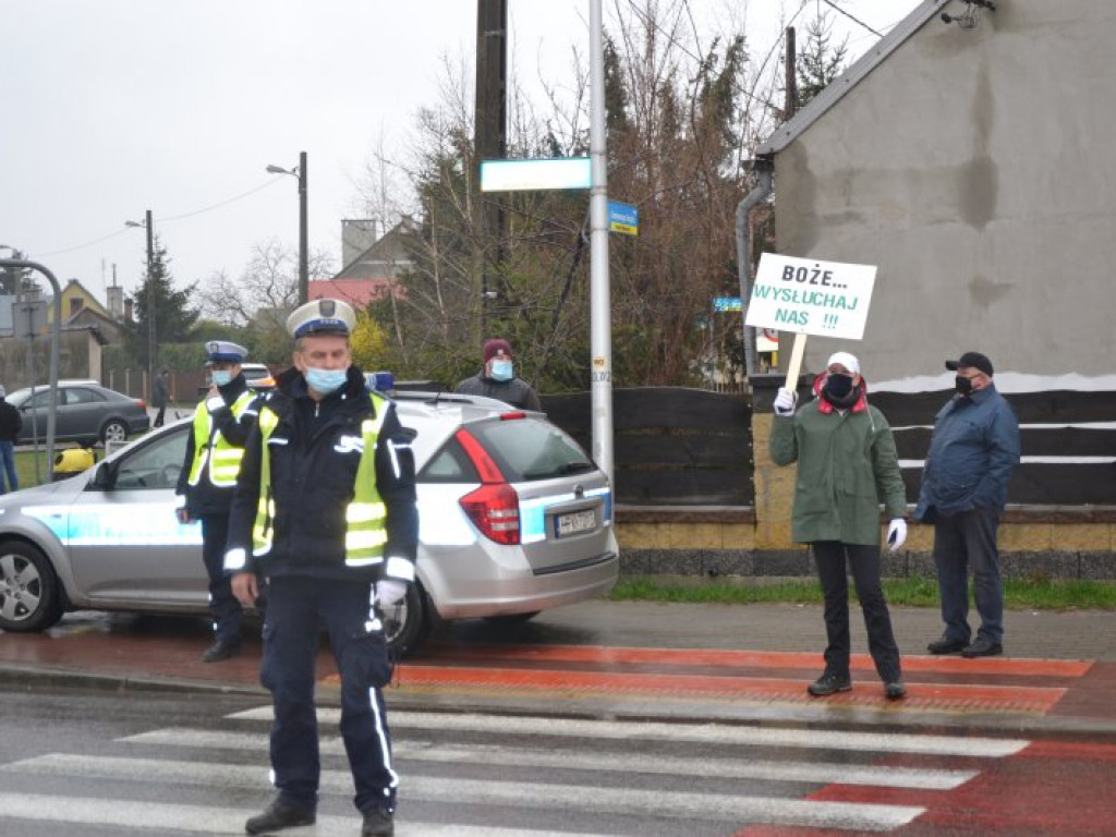 Tarnobrzeg. Blokowali drogę, bo chcą ekranów przy budowanej obwodnicy [zdjęcia][wideo]