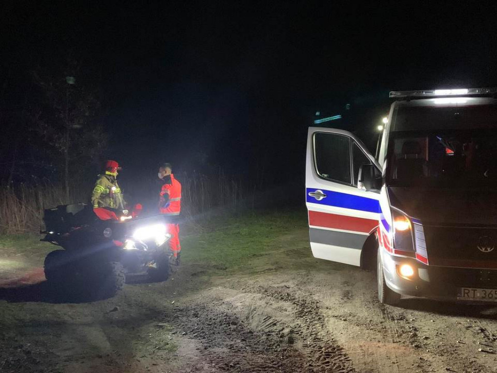 Tarnobrzeg. Mężczyzna stracił przytomność, później błąkał się po lesie [zdjęcia]