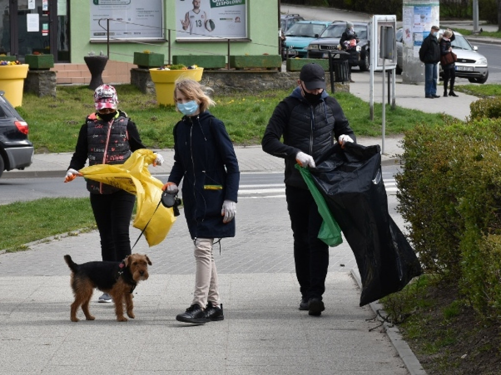 Sandomierz. Wielkie sprzątanie miasta. Bilans: 600 worków śmieci [zdjęcia]