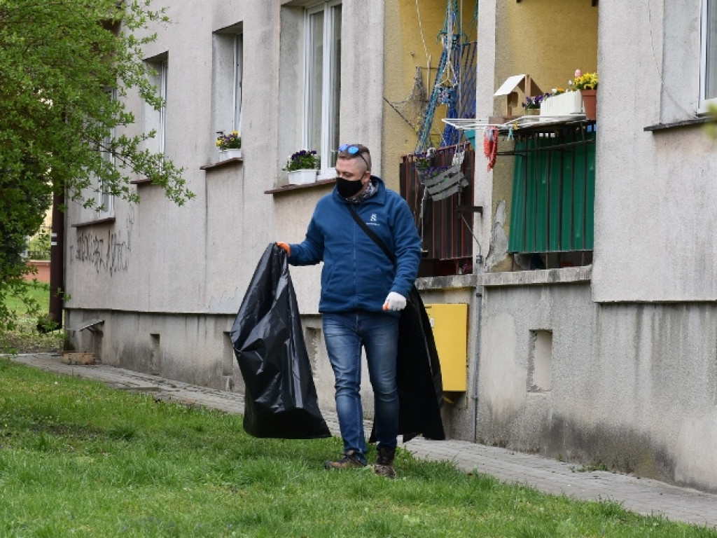 Sandomierz. Wielkie sprzątanie miasta. Bilans: 600 worków śmieci [zdjęcia]