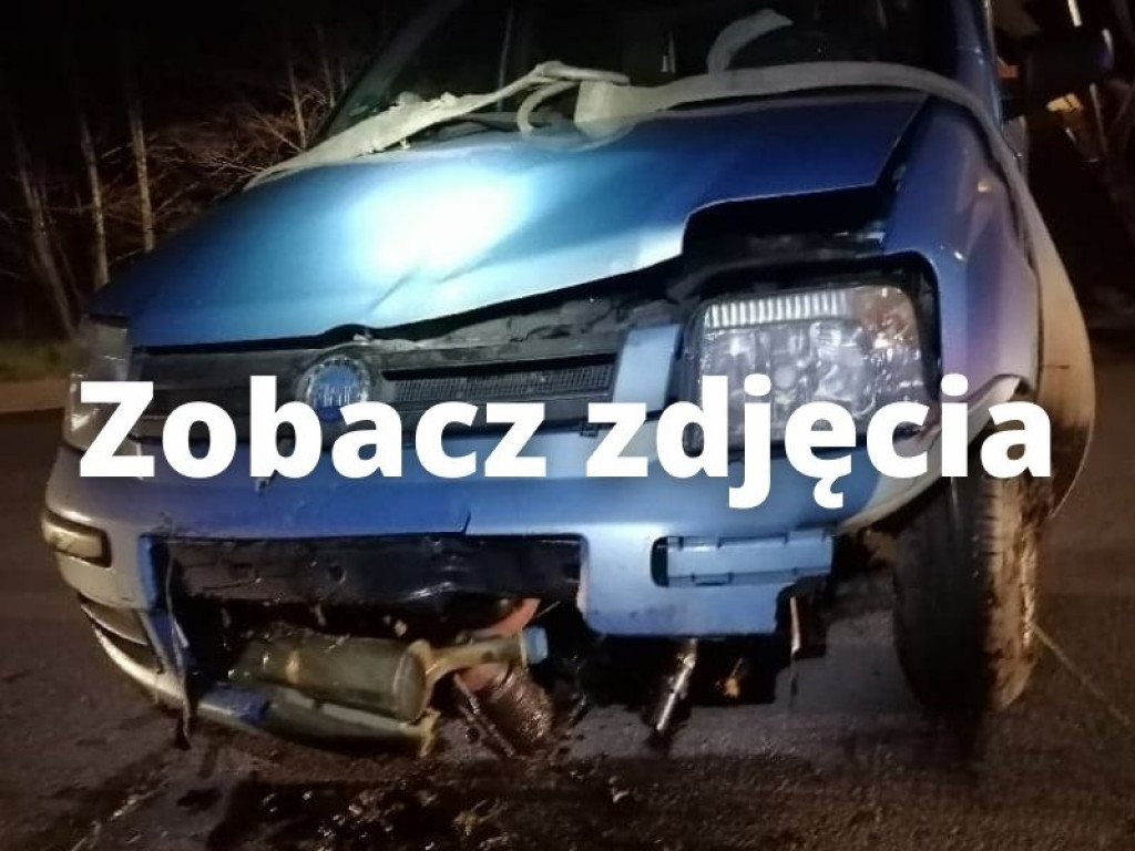 Fiat wpadł do przydrożnego rowu. Kierowca był pijany [zdjęcia]