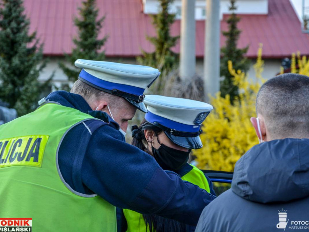 Zderzenie trzech pojazdów na al. Warszawskiej w Tarnobrzegu [zdjęcia]