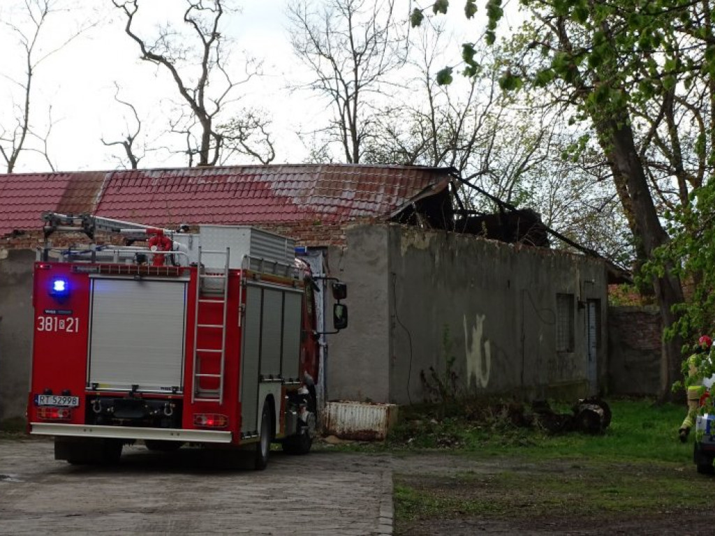 Wichura uderzyła. Zniszczenia w Tarnobrzegu, Gorzycach i Nowej Dębie [zdjęcia]