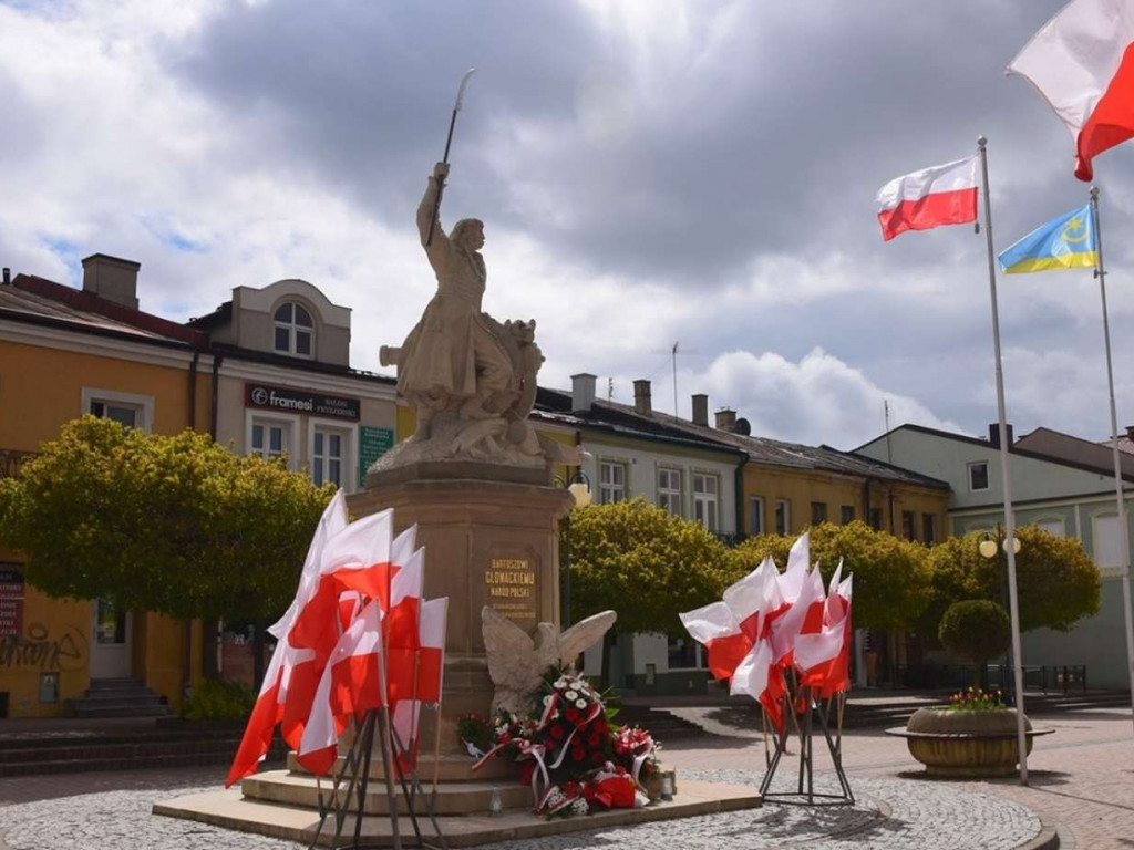 Tarnobrzeskie obchody święta Konstytucji w cieniu obostrzeń [zdjęcia]