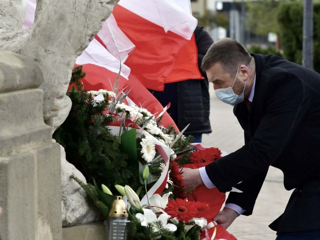 Tarnobrzeskie obchody święta Konstytucji w cieniu obostrzeń [zdjęcia]