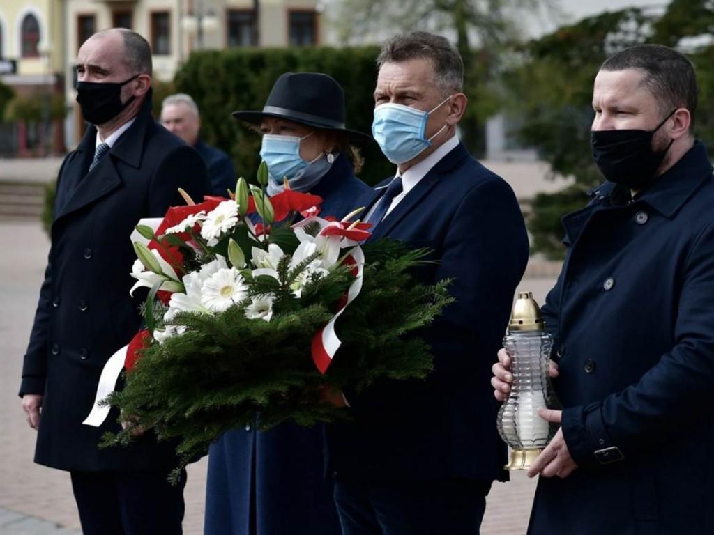 Tarnobrzeskie obchody święta Konstytucji w cieniu obostrzeń [zdjęcia]