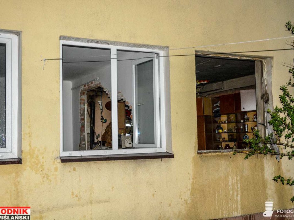 Wybuch gazu w budynku, ranny mężczyzna [zdjęcia]