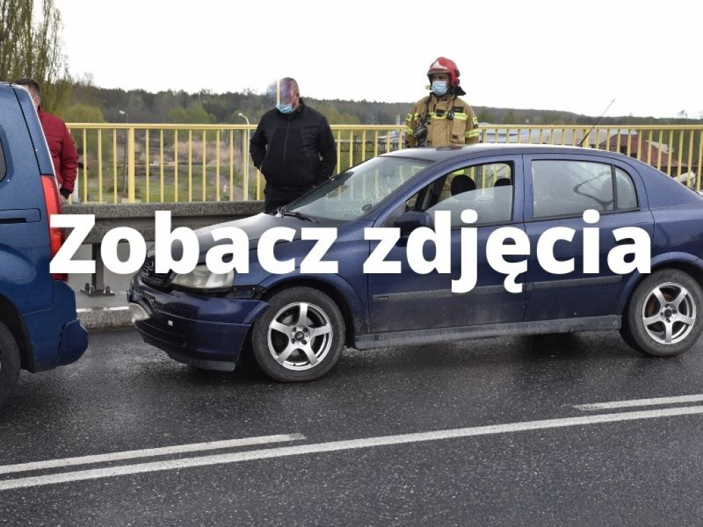 Tarnobrzeg. Poważne zderzenie trzech pojazdów na wiadukcie. Jedna osoba trafiła do szpitala [zdjęcia]