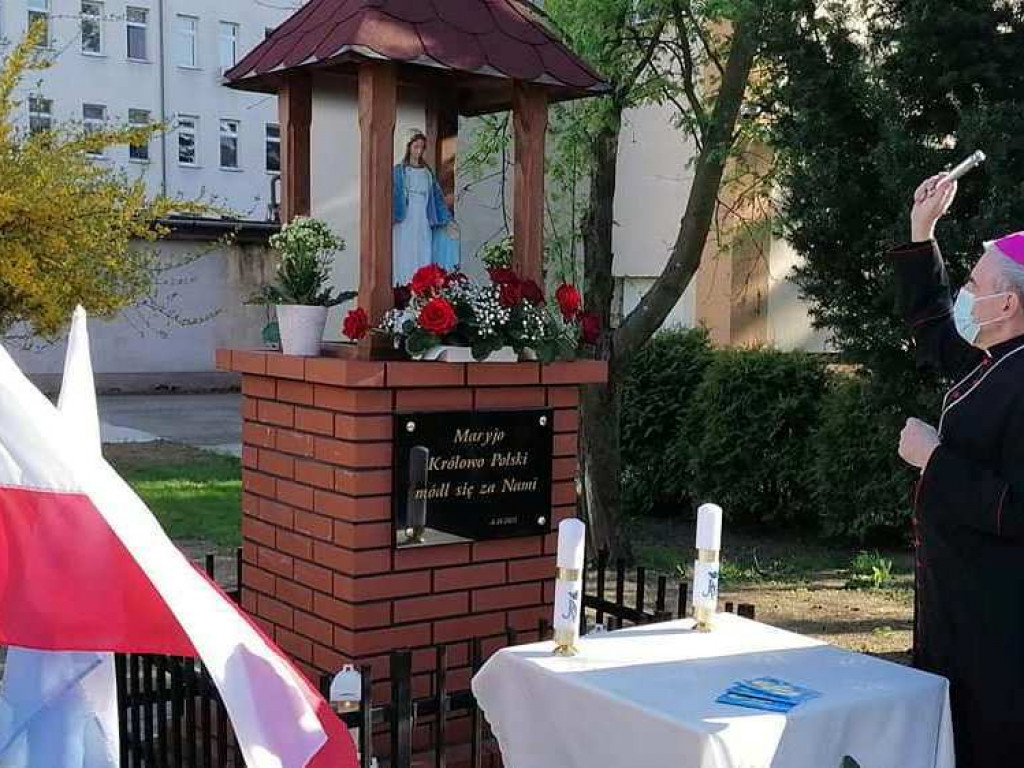 Duchowe wsparcie dla pacjentów. Kapliczka Matki Bożej przy sandomierskim szpitalu
