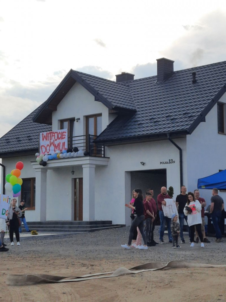 Mały Marcel wrócił do domu z terapii w USA. W rodzinnych Rytwianach zgotowano mu fantastyczne powitanie! [zdjęcia]