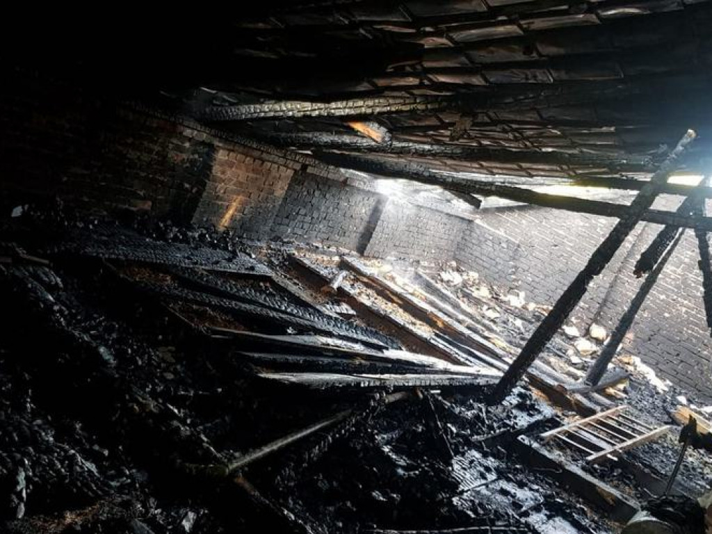 Przez 4 godziny walczyli z pożarem domu w gminie Połaniec