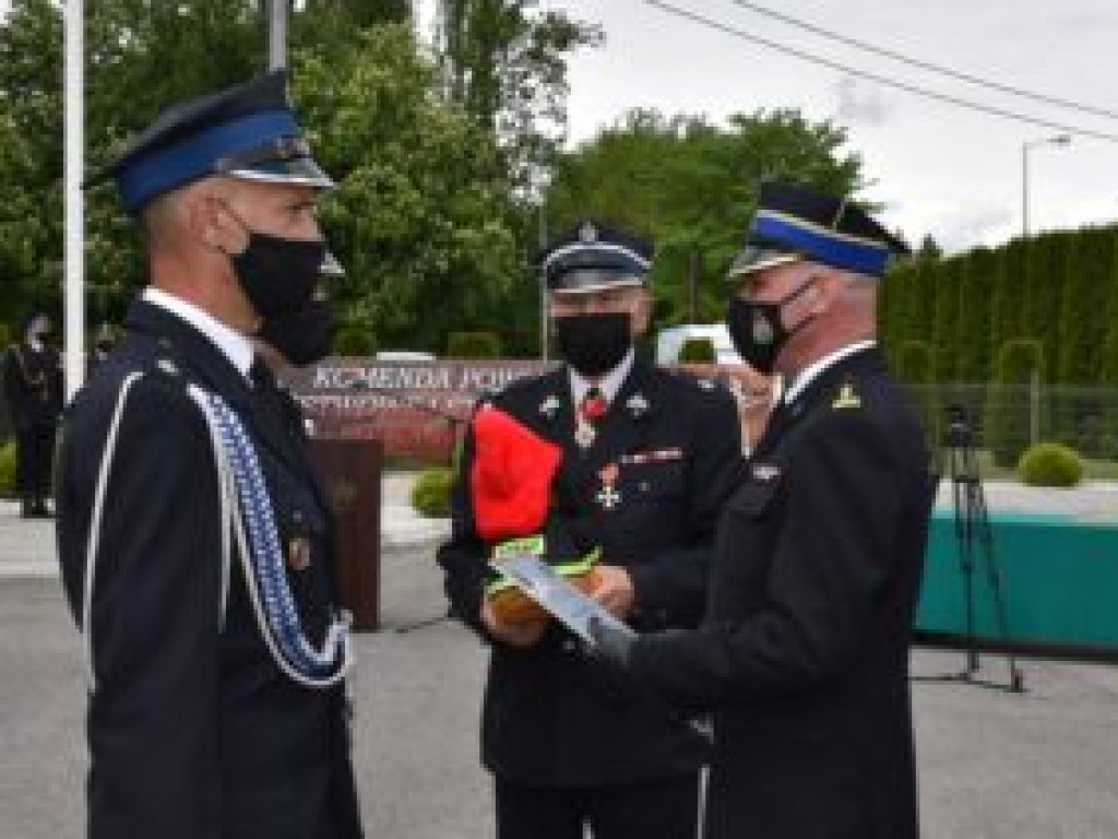 Pospieszyli na pomoc i uratowali życie. Druhowie z Gałkowic otrzymali podziękowania za swoją postawę