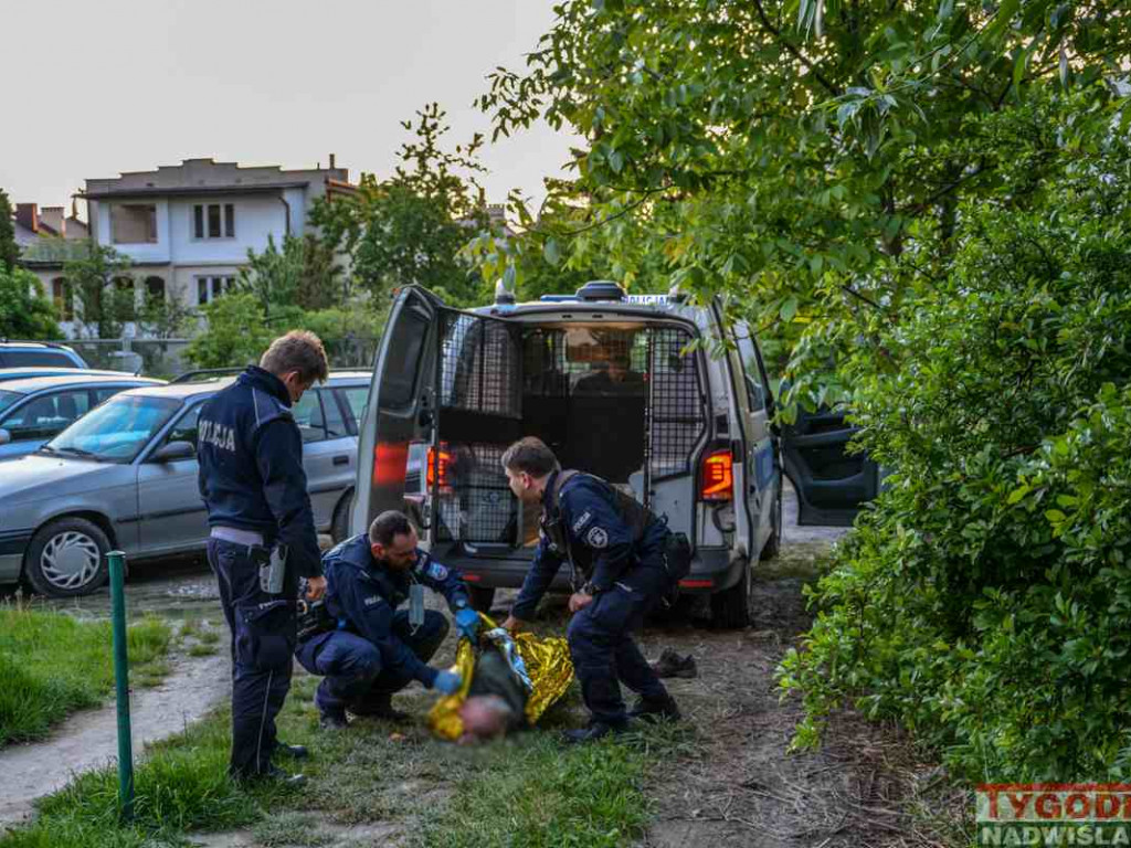 Tarnobrzeg. Potrącił samochodem kobietę i ukradł jej pieniądze? [zdjęcia]