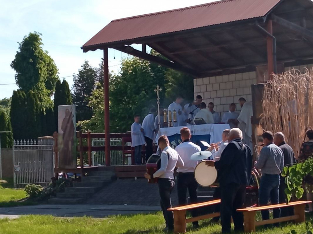 Procesja Bożego Ciała w Goźlicach w gminie Klimontów [zdjęcia]