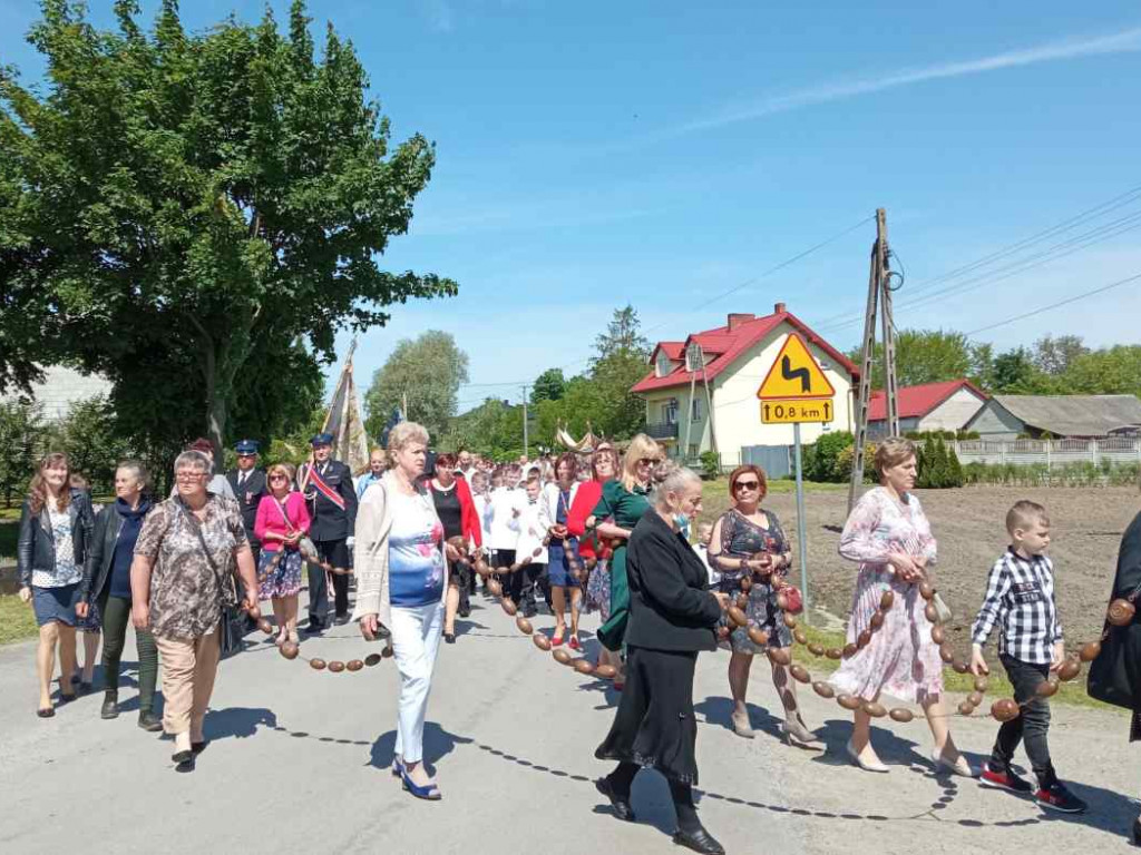 Procesja Bożego Ciała w Goźlicach w gminie Klimontów [zdjęcia]