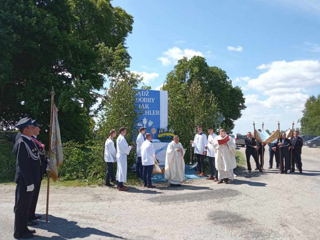 Procesja Bożego Ciała w Goźlicach w gminie Klimontów [zdjęcia]