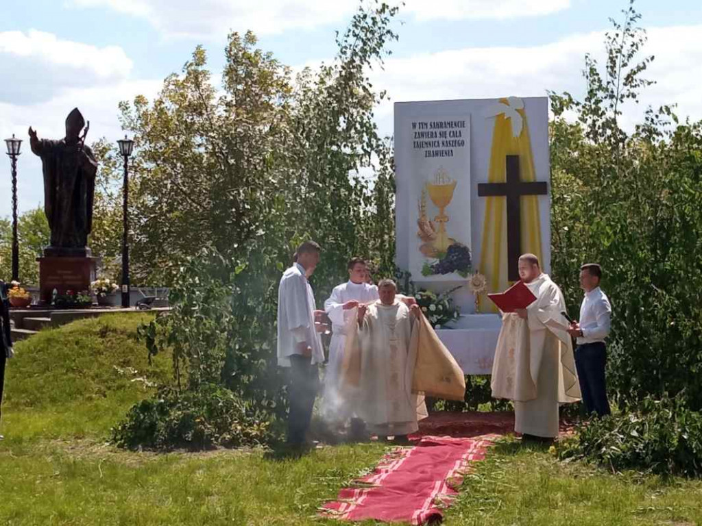 Procesja Bożego Ciała w Goźlicach w gminie Klimontów [zdjęcia]