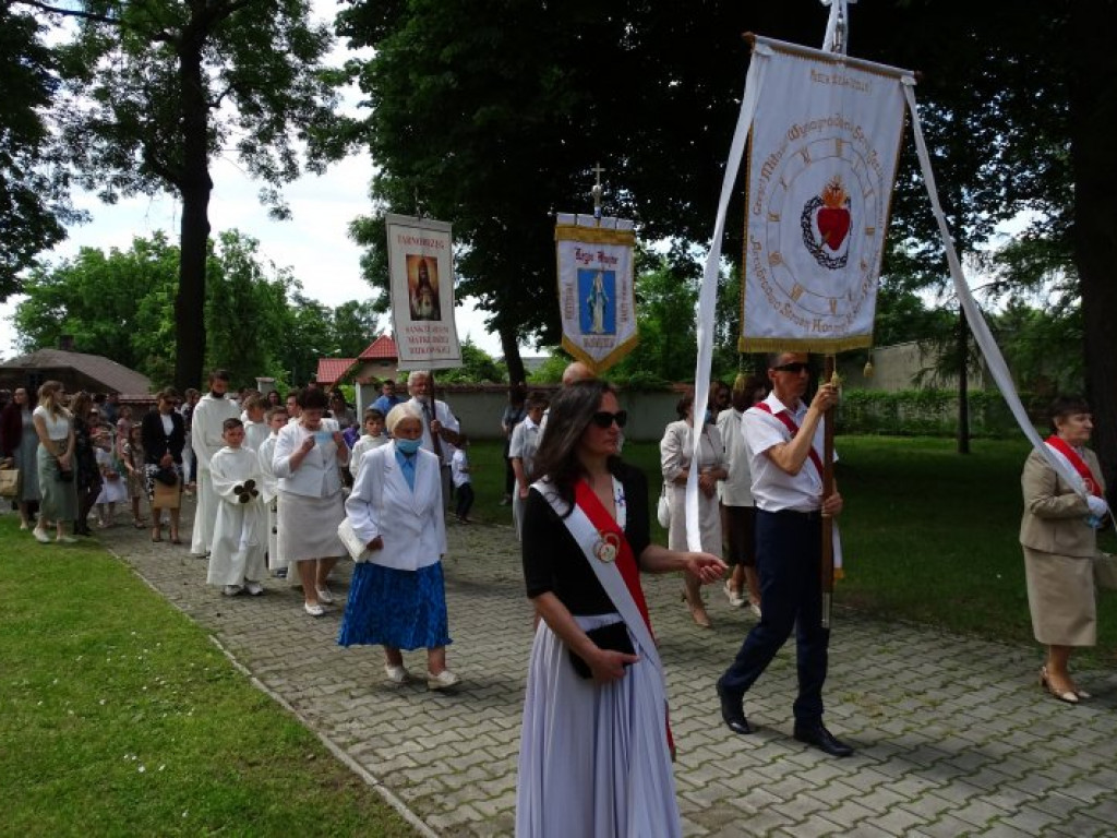 Procesja Bożego Ciała u Dominikanów w Tarnobrzegu [zdjęcia]