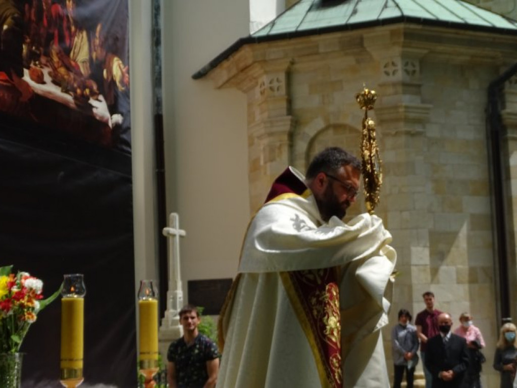 Procesja Bożego Ciała u Dominikanów w Tarnobrzegu [zdjęcia]