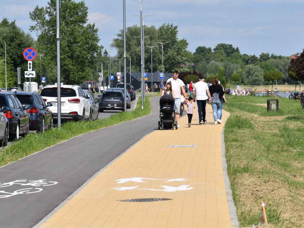 Tłumy nad Jeziorem Tarnobrzeskim w Boże Ciało [zdjęcia]