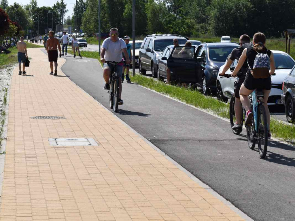 Tłumy nad Jeziorem Tarnobrzeskim w Boże Ciało [zdjęcia]