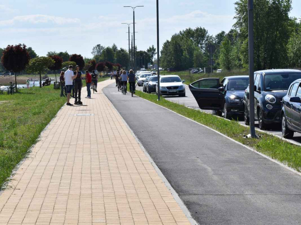 Tłumy nad Jeziorem Tarnobrzeskim w Boże Ciało [zdjęcia]