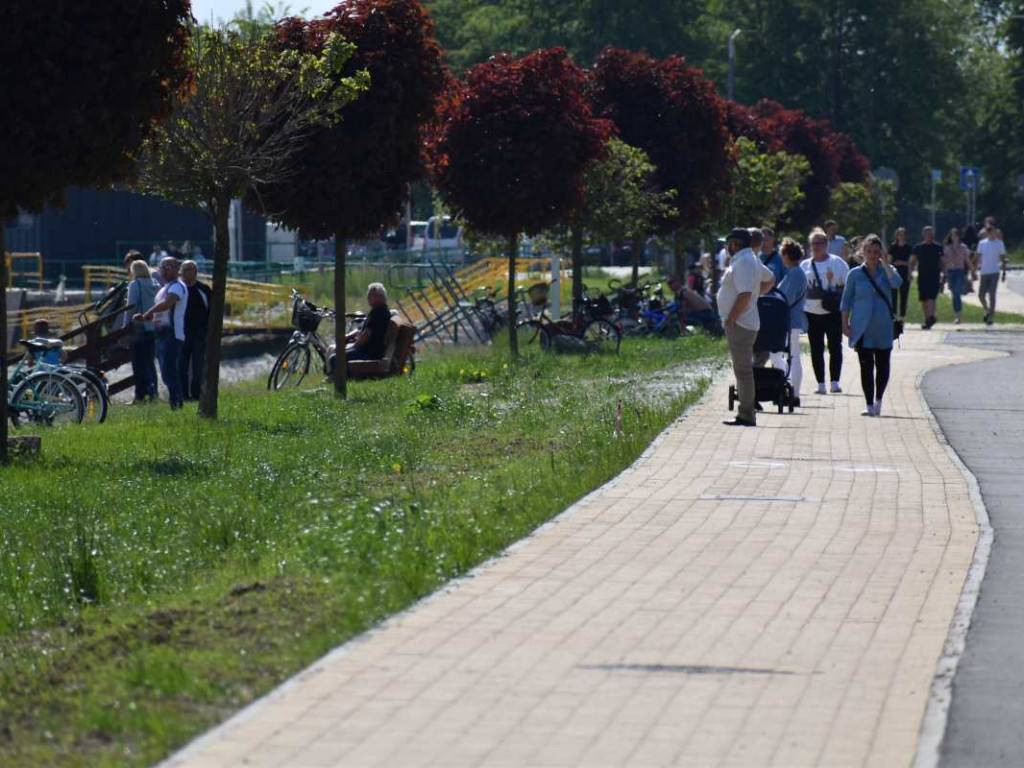 Tłumy nad Jeziorem Tarnobrzeskim w Boże Ciało [zdjęcia]