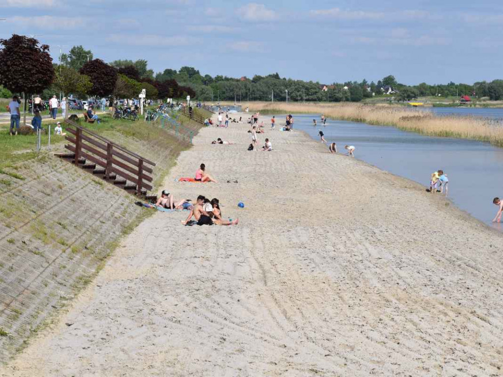 Tłumy nad Jeziorem Tarnobrzeskim w Boże Ciało [zdjęcia]