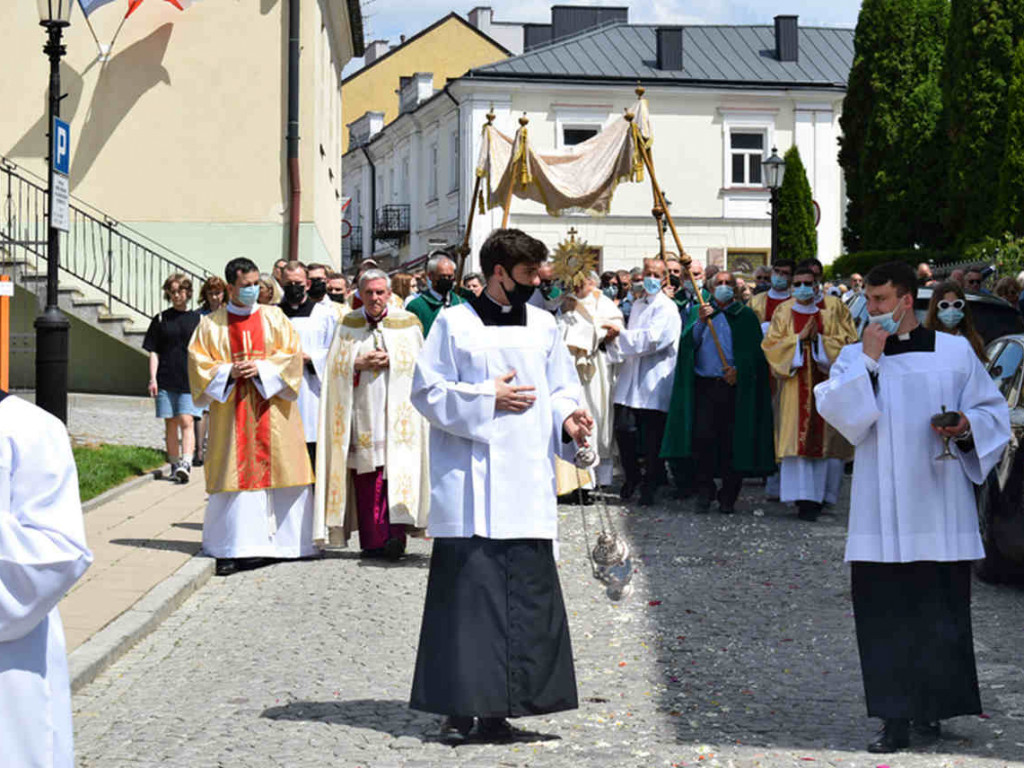 Procesja Bożego Ciała w Sandomierzu [zdjęcia][wideo]