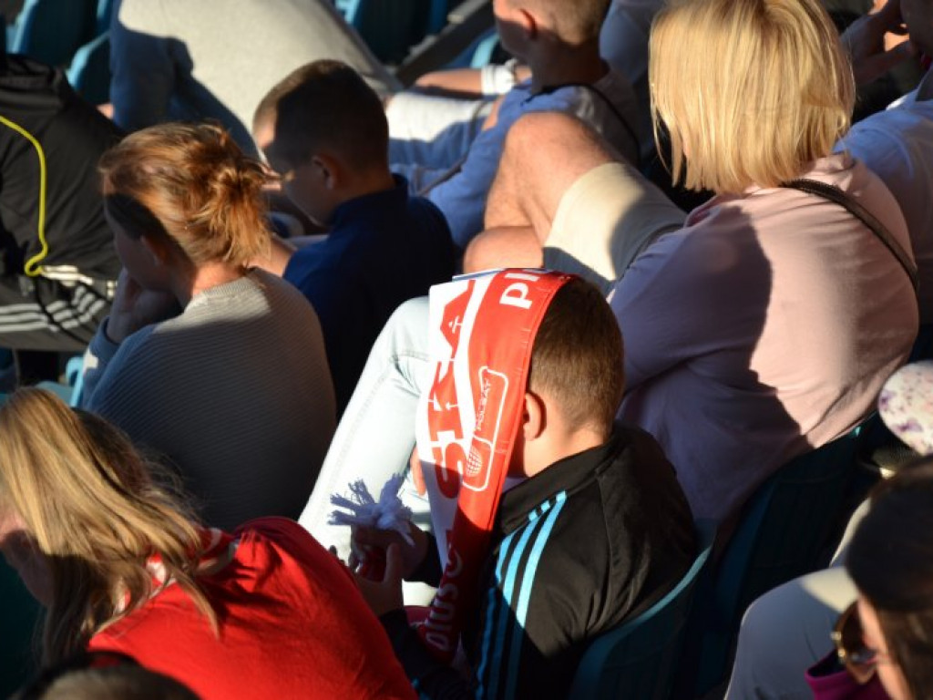 Mecz reprezentacji w Tarnobrzeskiej Strefie Kibica. Emocje i huśtawka nastrojów [zdjęcia]