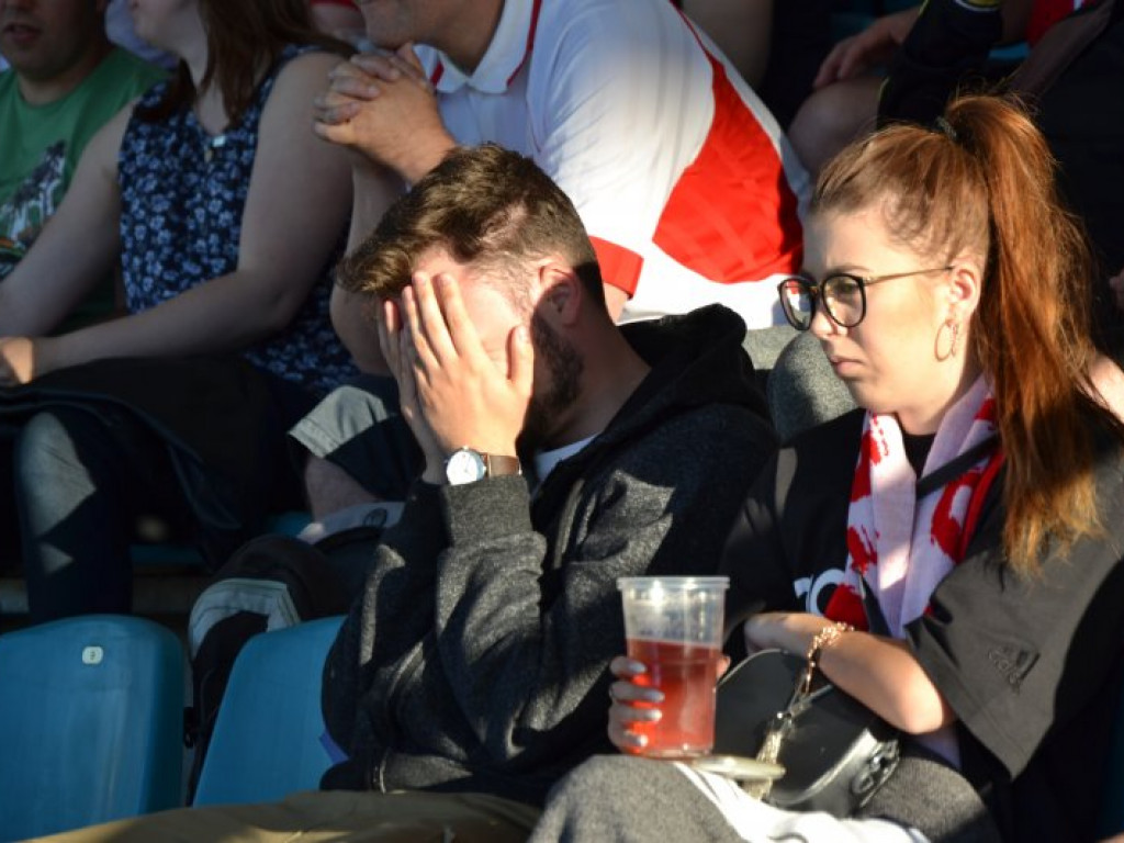 Mecz reprezentacji w Tarnobrzeskiej Strefie Kibica. Emocje i huśtawka nastrojów [zdjęcia]