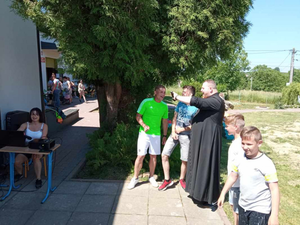Szkoła w Ossolinie zorganizowała piknik charytatywny. Zbierano fundusze na leczenie Bartusia Przychodzkiego [zdjęcia]