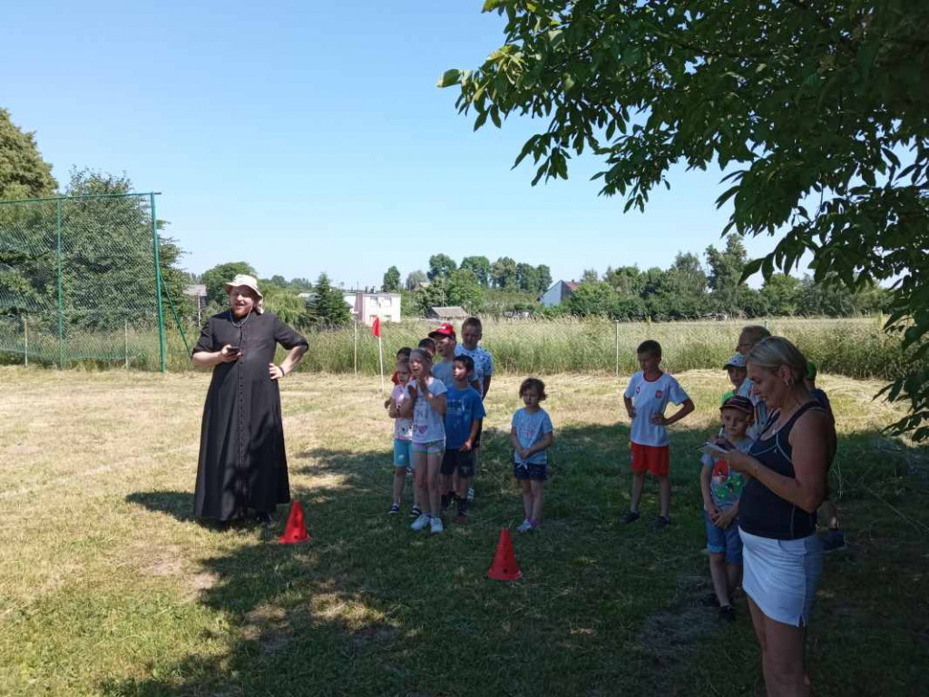 Szkoła w Ossolinie zorganizowała piknik charytatywny. Zbierano fundusze na leczenie Bartusia Przychodzkiego [zdjęcia]