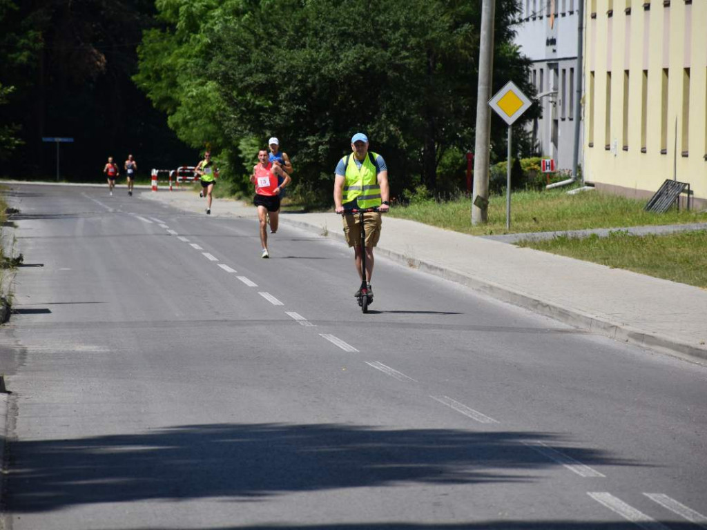 W Nowej Dębie biegali z okazji 30-lecia ARP [zdjęcia]