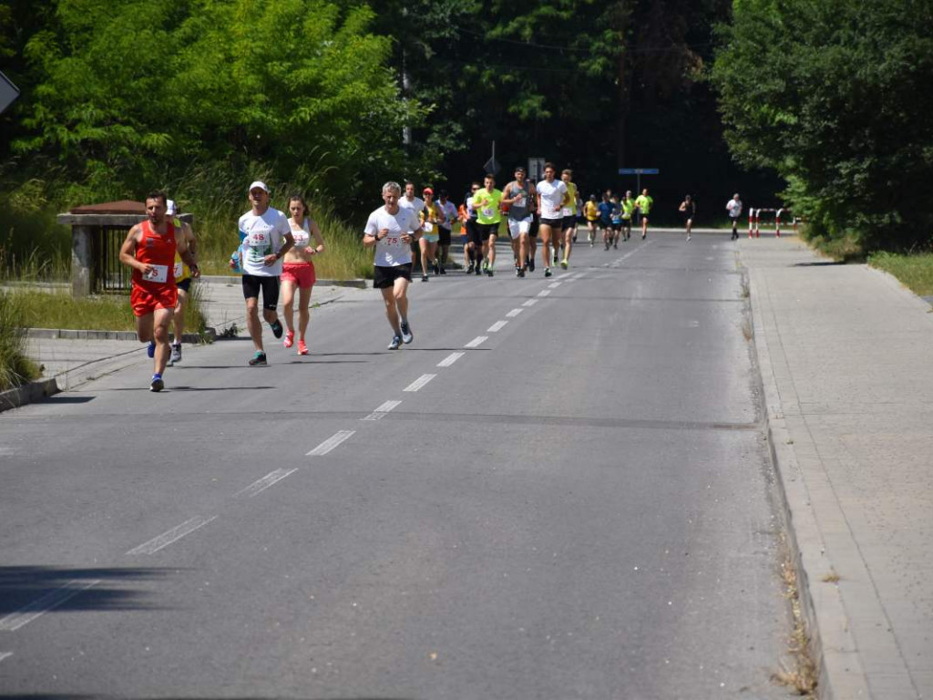 W Nowej Dębie biegali z okazji 30-lecia ARP [zdjęcia]