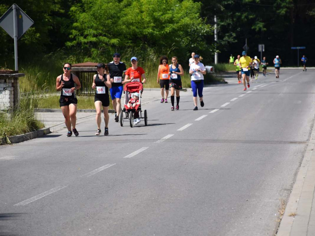 W Nowej Dębie biegali z okazji 30-lecia ARP [zdjęcia]