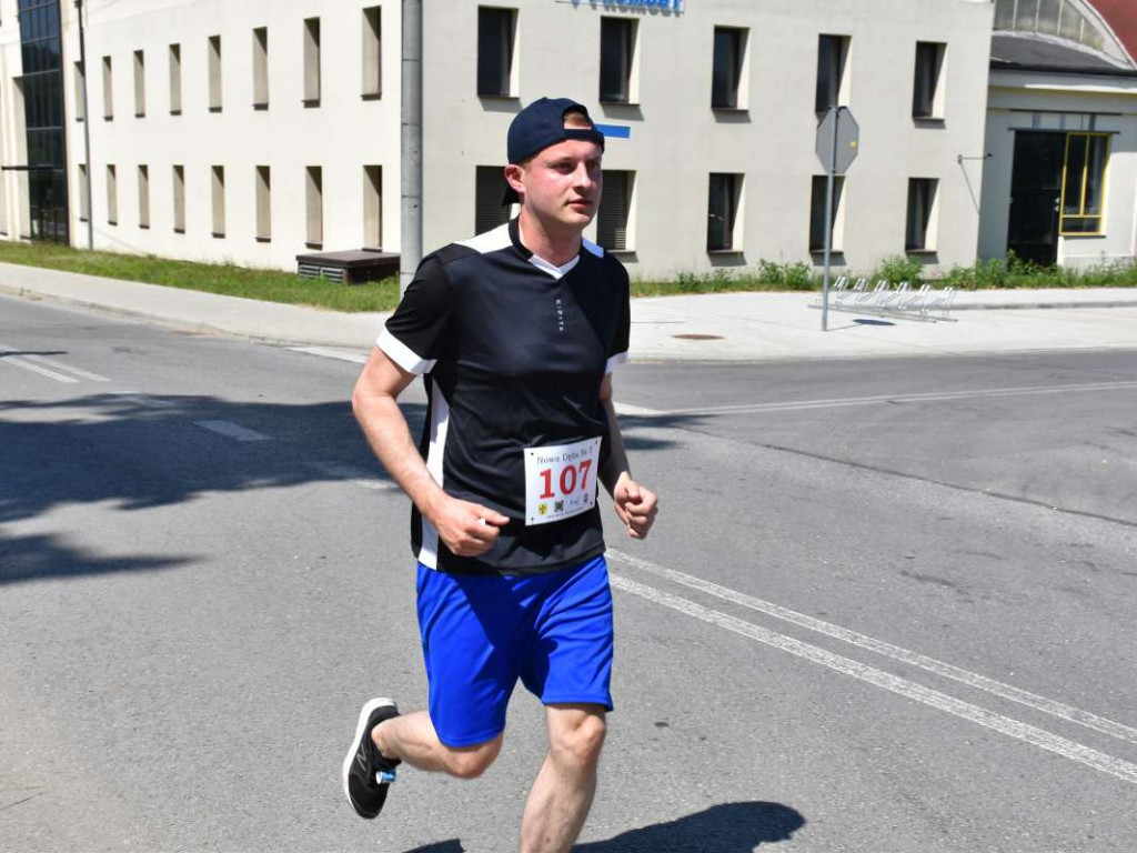 W Nowej Dębie biegali z okazji 30-lecia ARP [zdjęcia]