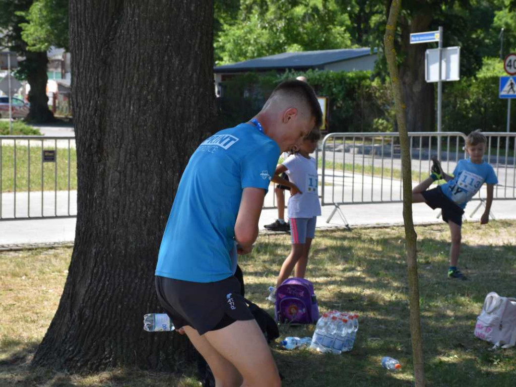 W Nowej Dębie biegali z okazji 30-lecia ARP [zdjęcia]
